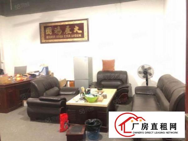  石岩6号地铁口，村委直租，4楼340平，精装无转让费