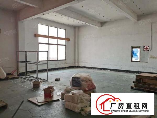  石岩汽车站新出楼上400平精装修厂房，现成地坪漆全新吊顶