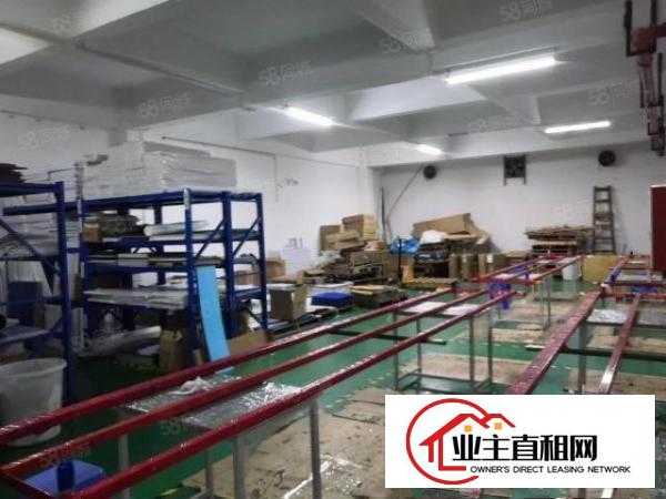  石岩外环路新出原房东楼上700平带装修无转让费厂房出租