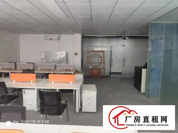  石岩镇中心2楼210平，精装修，无转让费