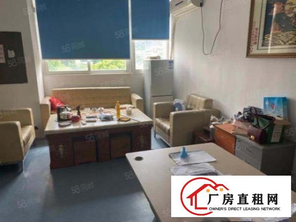  石岩北环楼上新出精装修厂房1900平米厂房租.