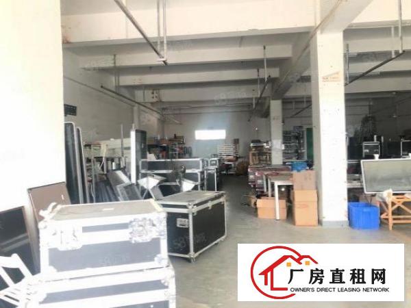  石岩汽车站附近，楼上520平豪华装修，按建筑面积出租