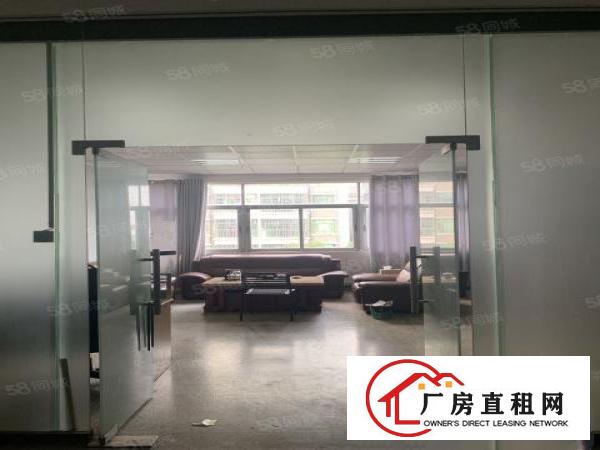  宝安石岩园区厂房出租，近高速路口，房东出租