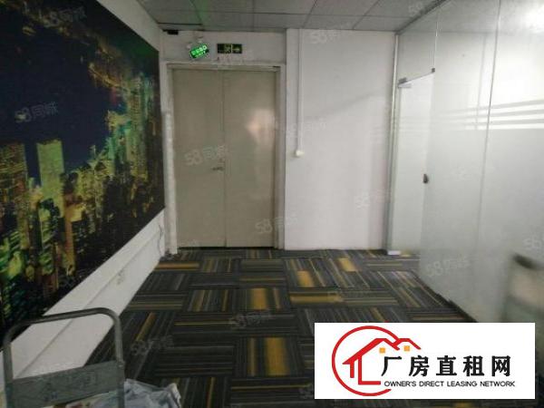  石岩罗租新出楼上300平精装修厂房，水电到位，价格便宜