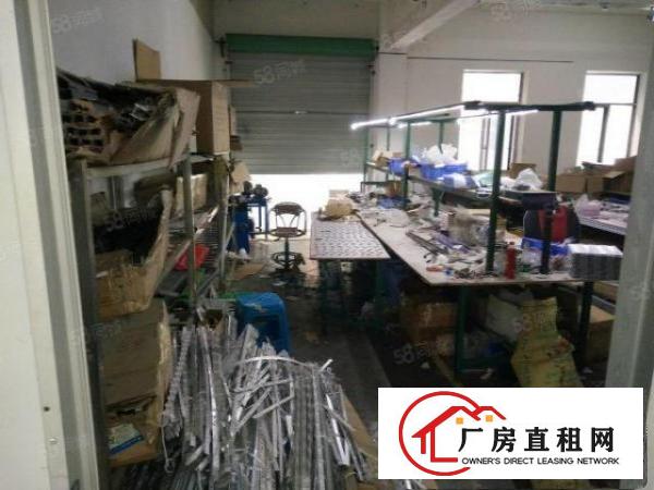  石岩罗租新出楼上300平精装修厂房，水电到位，价格便宜