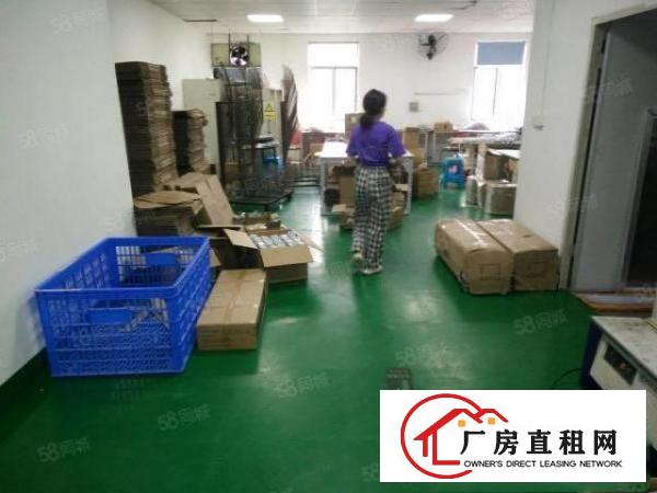  石岩罗租新出楼上300平精装修厂房，水电到位，价格便宜