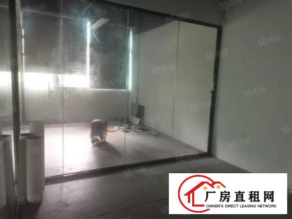  石岩6号线地铁口2楼整层2050平，精装修，无转让费