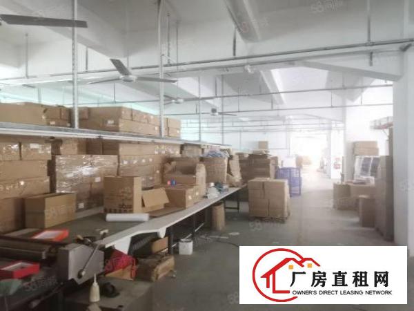  石岩6号线地铁口2楼整层2050平，精装修，无转让费