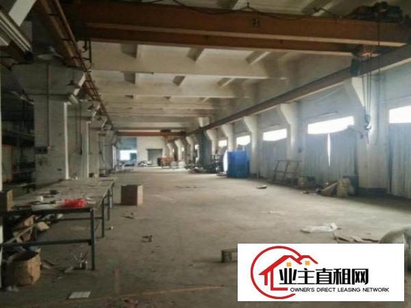  光明李松蓢社区新出一楼1600平厂房出租，带行车