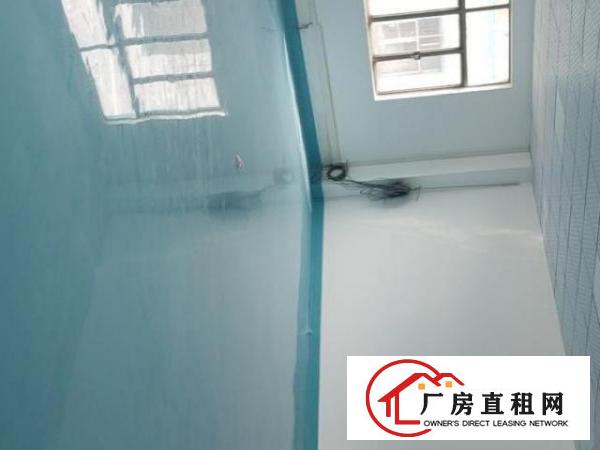  高速路口，小面积精装厂房出租