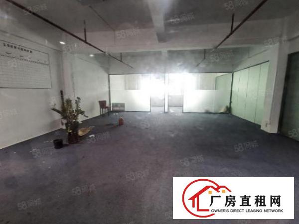  光明区楼上小面积850平方带装修厂房出租，高速出口，好招工。