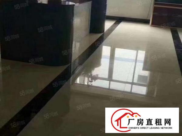  光明区主干道边独院厂房出租，带独立空地，有装修，有电梯。