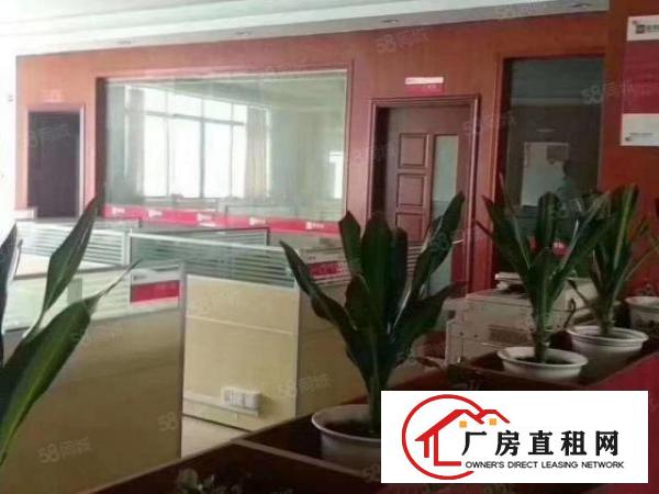  光明区主干道边独院厂房出租，带独立空地，有装修，有电梯。