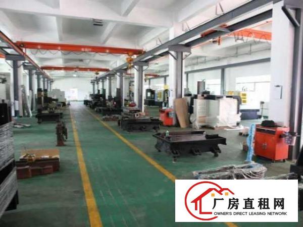  出租公明2000平一层厂房出租可分租，带行吊精装厂房