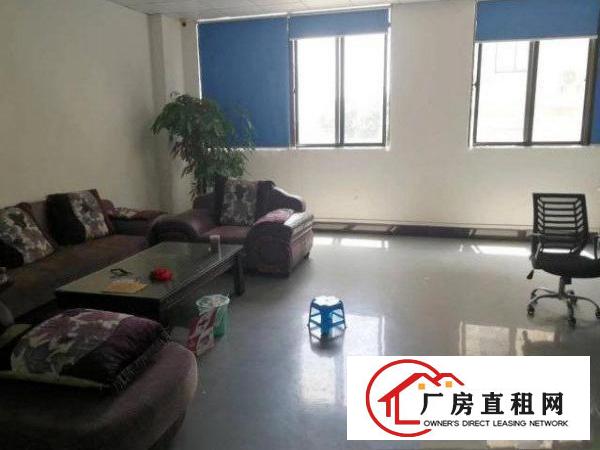  公明根玉路三楼550平米带装修厂房出租，水电齐全光线充足