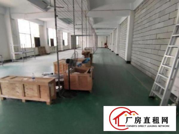  东方大道靠近主路楼上厂房