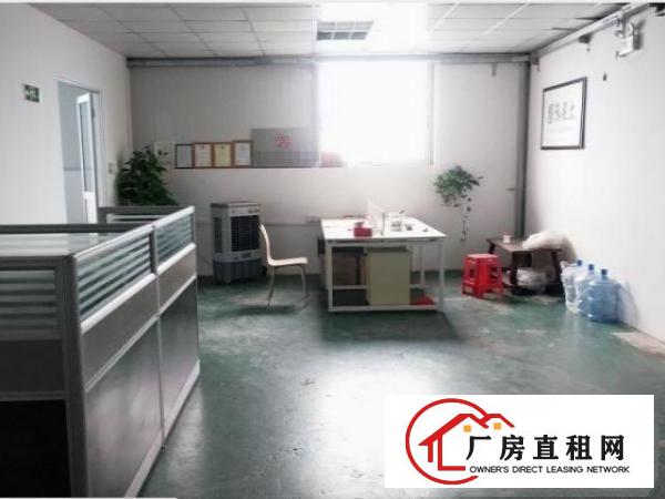  公明李松蓢标准厂房三楼600方出租带电梯水电齐全精装修