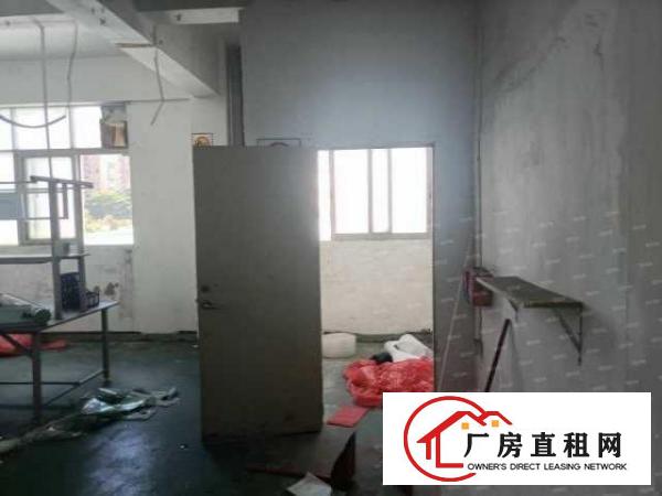  公明翠湖社区厂房含生产拉线办公室，230平