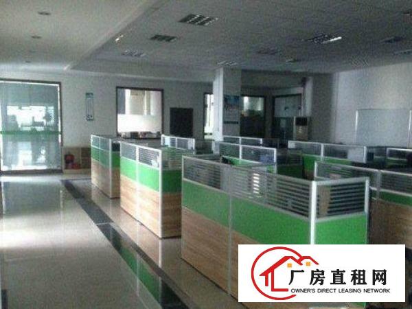  公明上村新出2楼900平方带装修厂房招租，入住即可生产