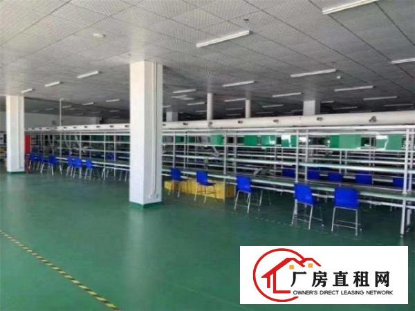  笋盘公明西田工业区楼上1380方水电现成，带地坪漆无尘车间