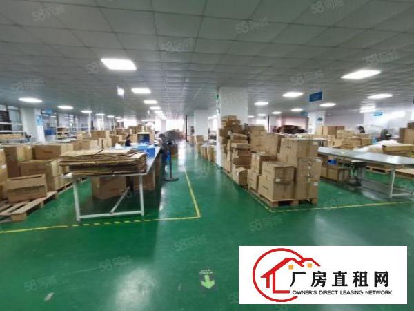  公明新出楼上一整层1900平，有办公室，前台装修，无需转让费