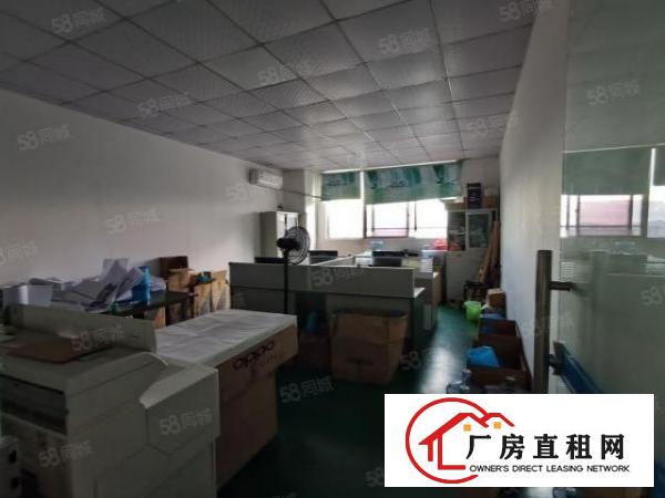  公明新出楼上一整层1900平，有办公室，前台装修，无需转让费