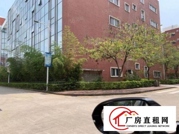  公明汽车站新出楼上带装修1200平方厂房招租