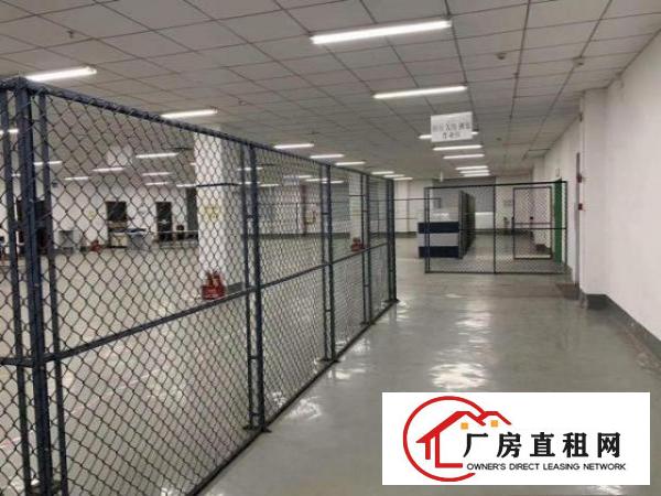  街口新安新出楼上整层2000方无公摊车位足