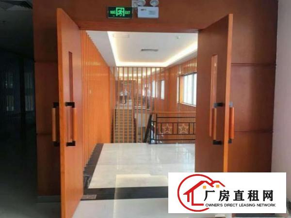  出租长安镇沙头带装修2000平厂房