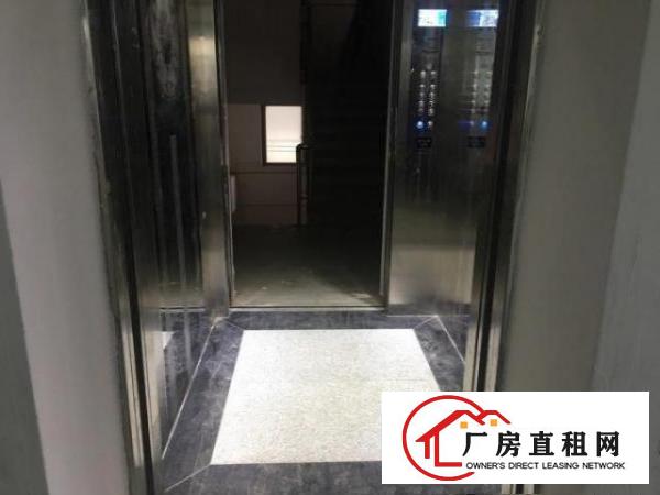  近深圳，大路边，精装修