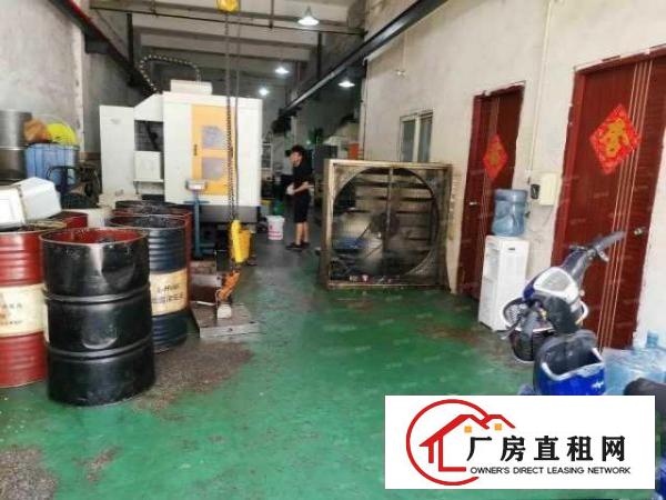  长安上角社区一楼出租厂房260平，带行车