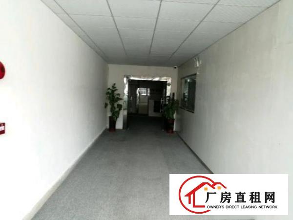  前台办公室车间现成装修，拎包生产。