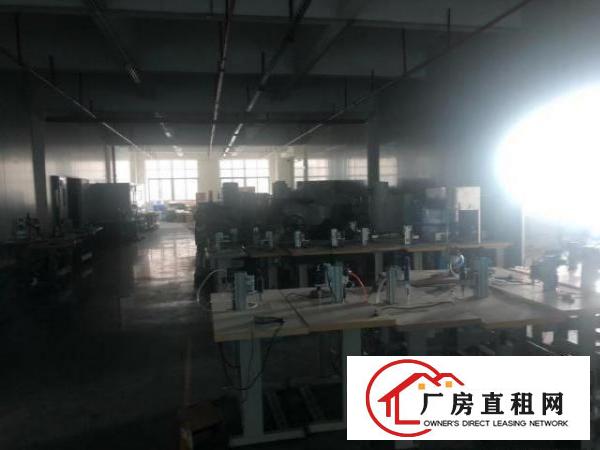  长安新出一楼2600平层高7米重工业厂房出租