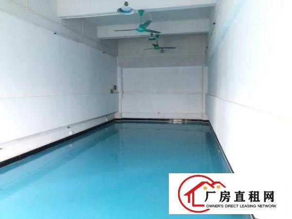  出租东莞长安涌头楼上800方带办公室，拎包入住，可进货柜车