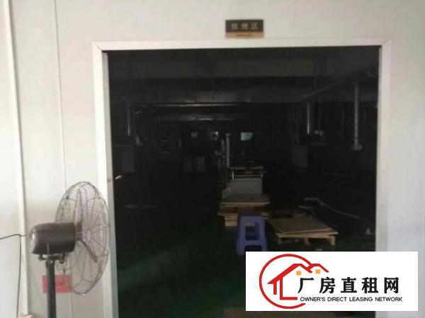  长安镇无尘车间楼上1050平方出租