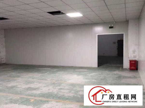  长安沿江边楼上900平，水电齐全，价低合适电子电商等行业