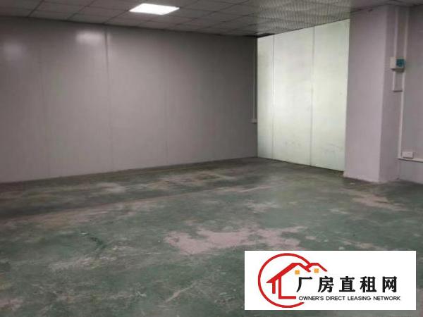  长安沿江边楼上900平，水电齐全，价低合适电子电商等行业