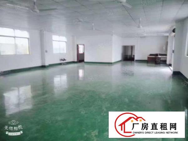  出租乌沙楼上850平，地坪漆办公室水电齐全，领包入住。