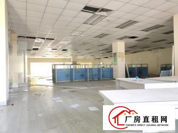  现空出楼上精装修860平方厂房出租，水电齐全，无需装让费