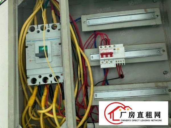  厦边新出一楼500方报25元，高度有5米，带装修，主线齐全