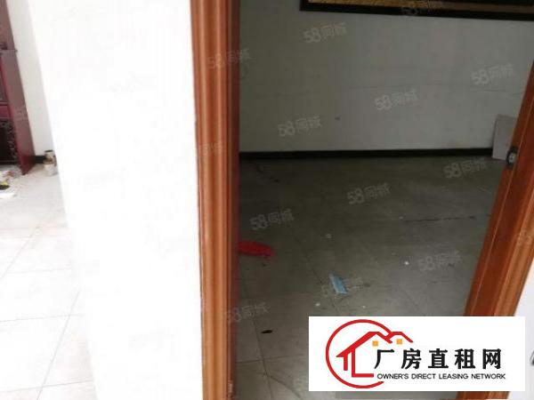  厂房出租长安上沙新出一楼300平米，水电齐全，精装修.