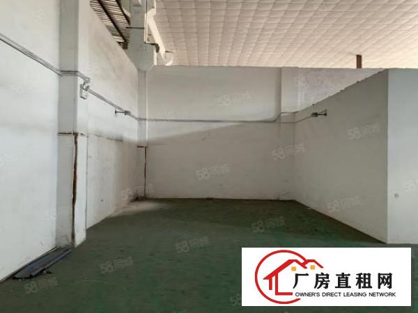  长安街口高速路口附近空出单一层标准厂房带精装修400平方。