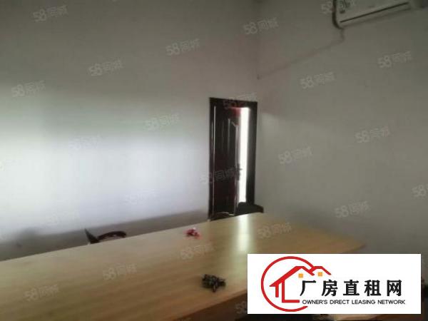 长安锦厦一楼1300平带行车水电齐全可分租厂房出租！