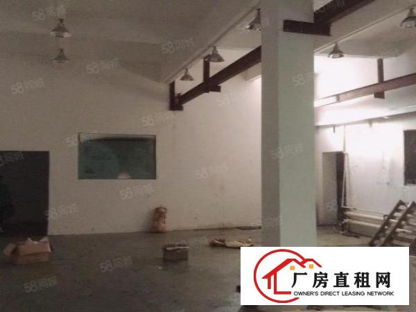  长安镇乌沙新安大桥一楼650平米带航车水电齐全厂房招租