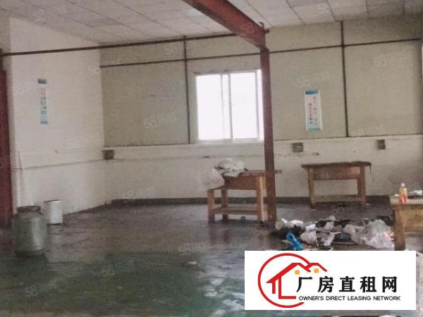  长安镇乌沙新安大桥一楼650平米带航车水电齐全厂房招租