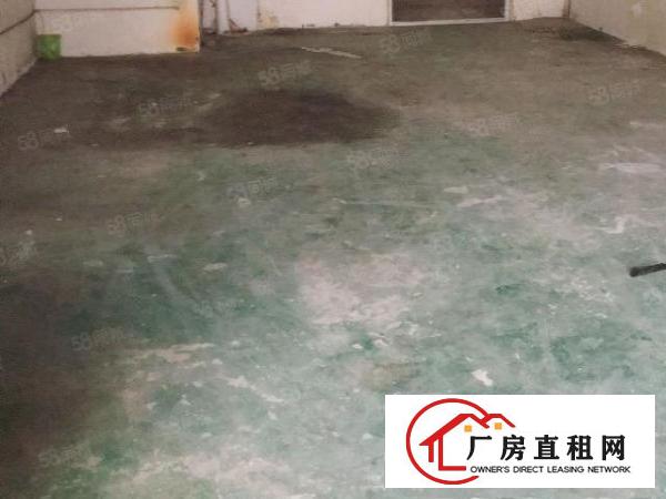  长安镇乌沙新安大桥一楼650平米带航车水电齐全厂房招租