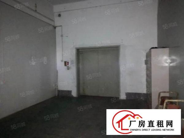  长安镇上沙工业园出租三楼380平厂房有现成办公室装修可分租