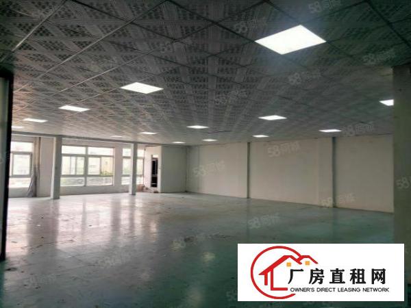  长安沙头南区三楼580平方，水电齐全，拎包入住。有玻璃办公室