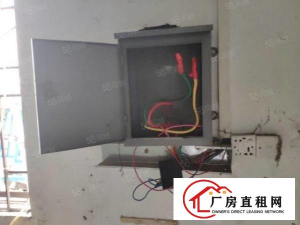 乌沙单一层1100平方厂房，带阁楼办公室装修，层高7.5M