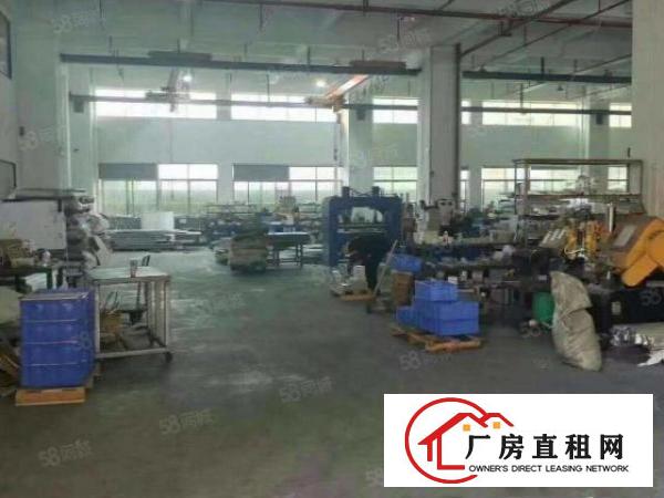  长安镇新出厦边一楼标准厂房200平方，现成装修，水电到位。